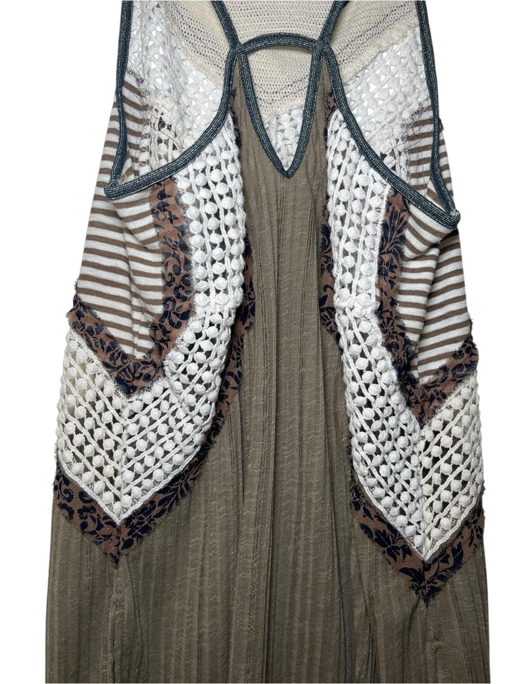 Gimmicks By BKE Sleeveless Olive Knit Tank with White Crochet Panels Size Small - Picture 9 of 14